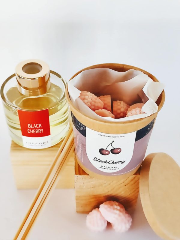 Σετ Δώρου με Wax Melts Box 100γρ και Reed Diffuser 100ml με Άρωμα Black Cherry - Image 2